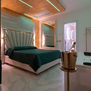  Apartament Fashion Gold With Jacuzzi & Car Garage Włochy